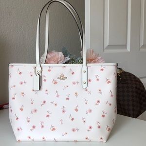 Coach city zip tote vintage prairie print